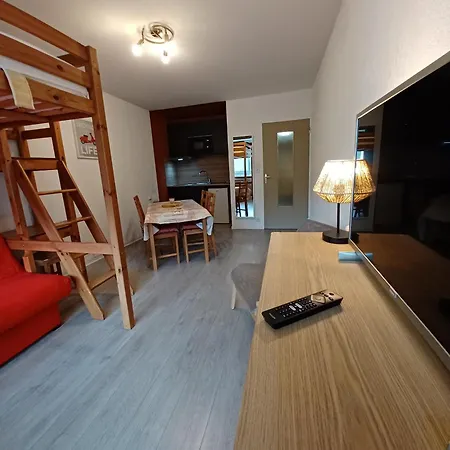 Belle Hutte 1, Le 27, Studio Avec Loggia Vue Piste Appartement